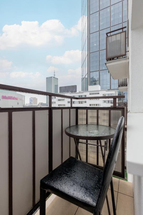 Zlota Apartment Center Of Warsaw By Noclegi Renters Exterior foto